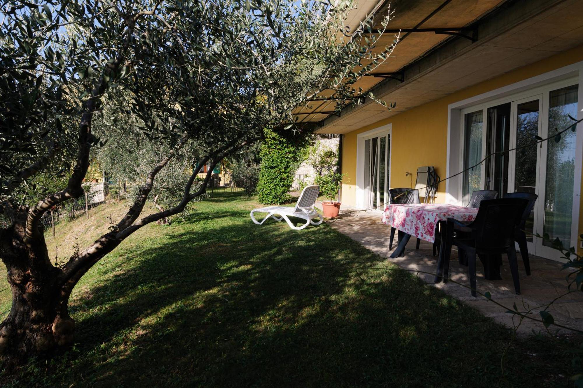 טיניאלה Casa Navla' Appartamenti "Ulivi"- "Fiori" -"Velieri"-"Luna"-"Nido"-"Taverna" מראה חיצוני תמונה