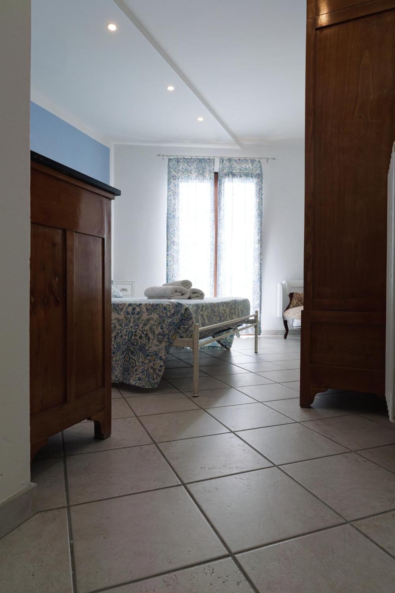 טיניאלה Casa Navla' Appartamenti "Ulivi"- "Fiori" -"Velieri"-"Luna"-"Nido"-"Taverna" מראה חיצוני תמונה