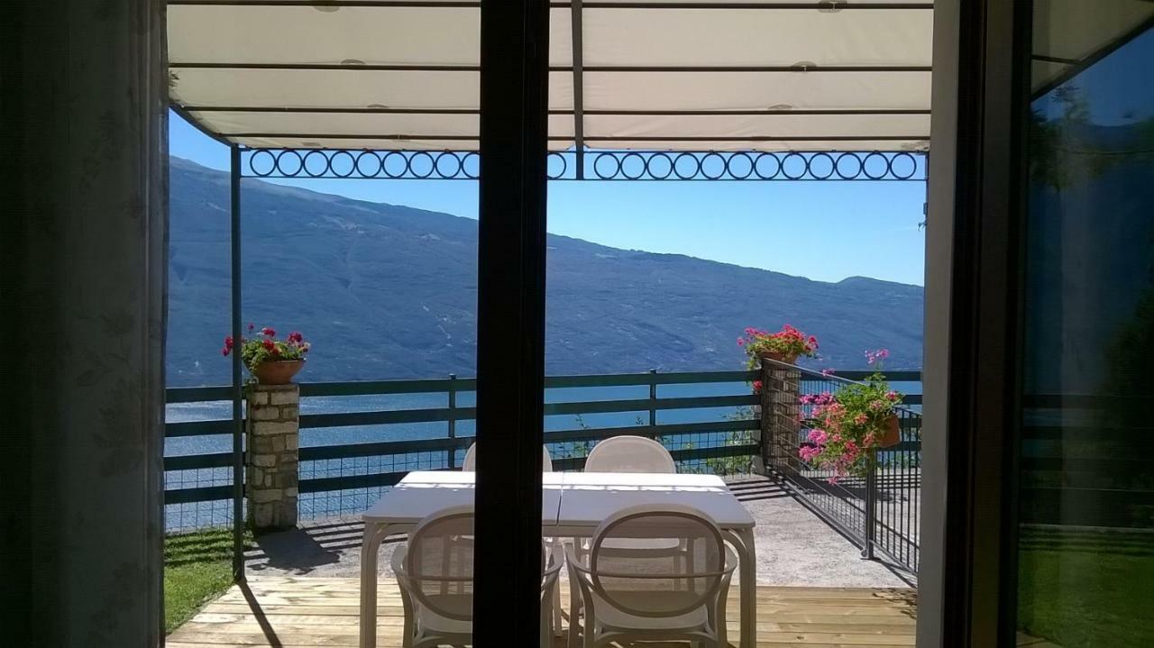 טיניאלה Casa Navla' Appartamenti "Ulivi"- "Fiori" -"Velieri"-"Luna"-"Nido"-"Taverna" מראה חיצוני תמונה